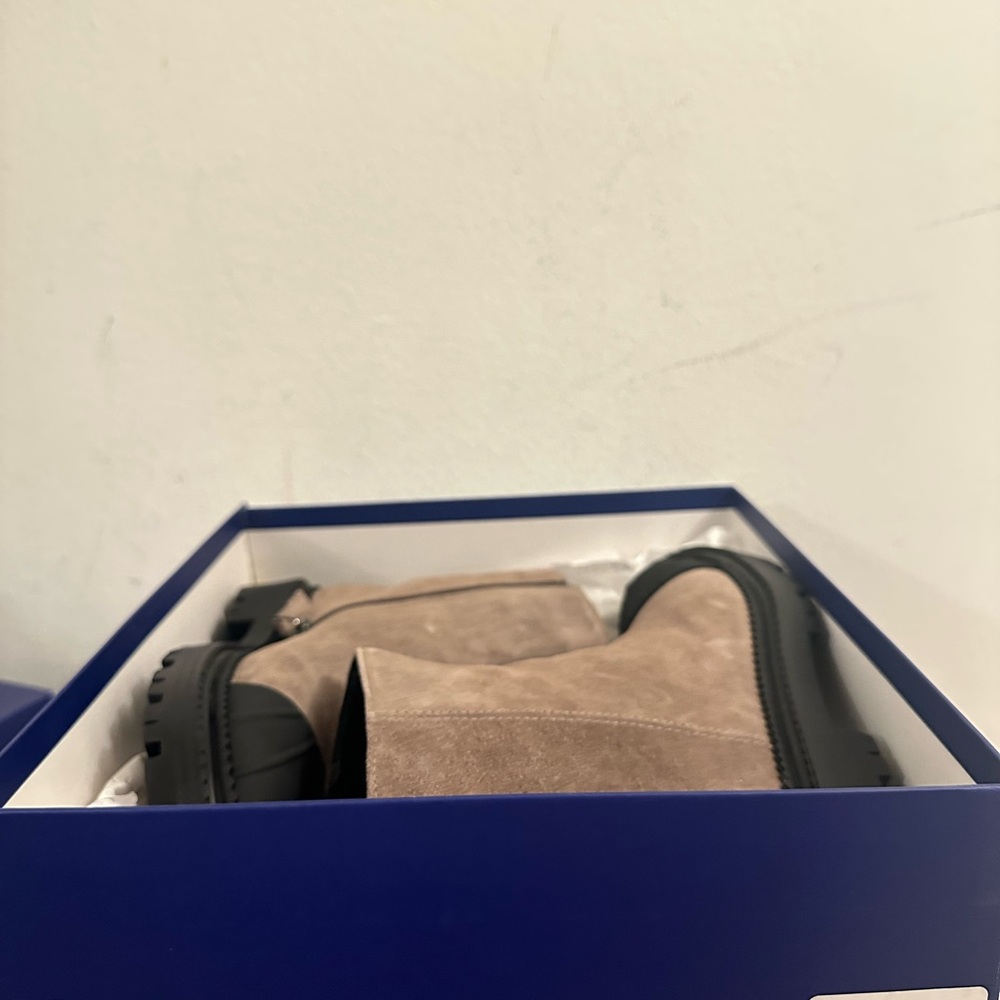 Italeau leather boots